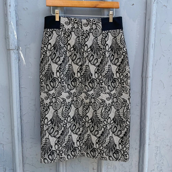 Bill Blass  New York, black/ivory lace high waisted skirt with pockets, size 10 - Picture 3 of 12
